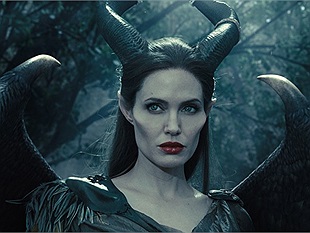 Angelina Jolie công bố sẽ trở lại với Maleficent 2