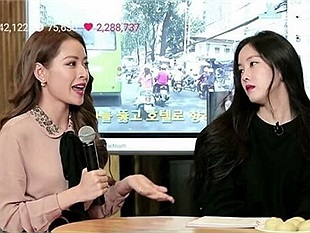 Miệng thì khen ngợi Chi Pu hát tiếng Hàn nhưng biểu cảm của T-ara lại khiến fan phì cười