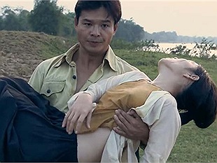 Phim Việt gây sốc vì diễn viên nữ không mặc nội y trên sóng truyền hình quốc gia